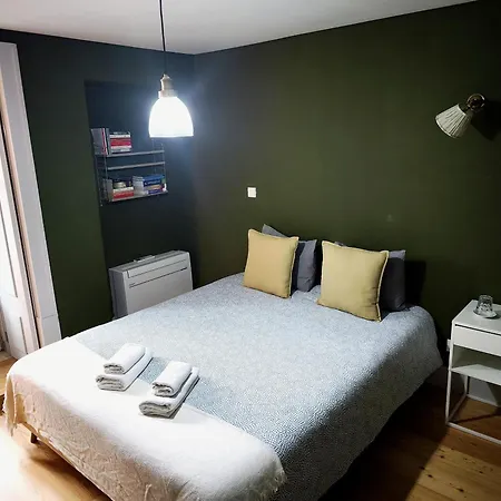 Homestay Private At Baixa 1 *